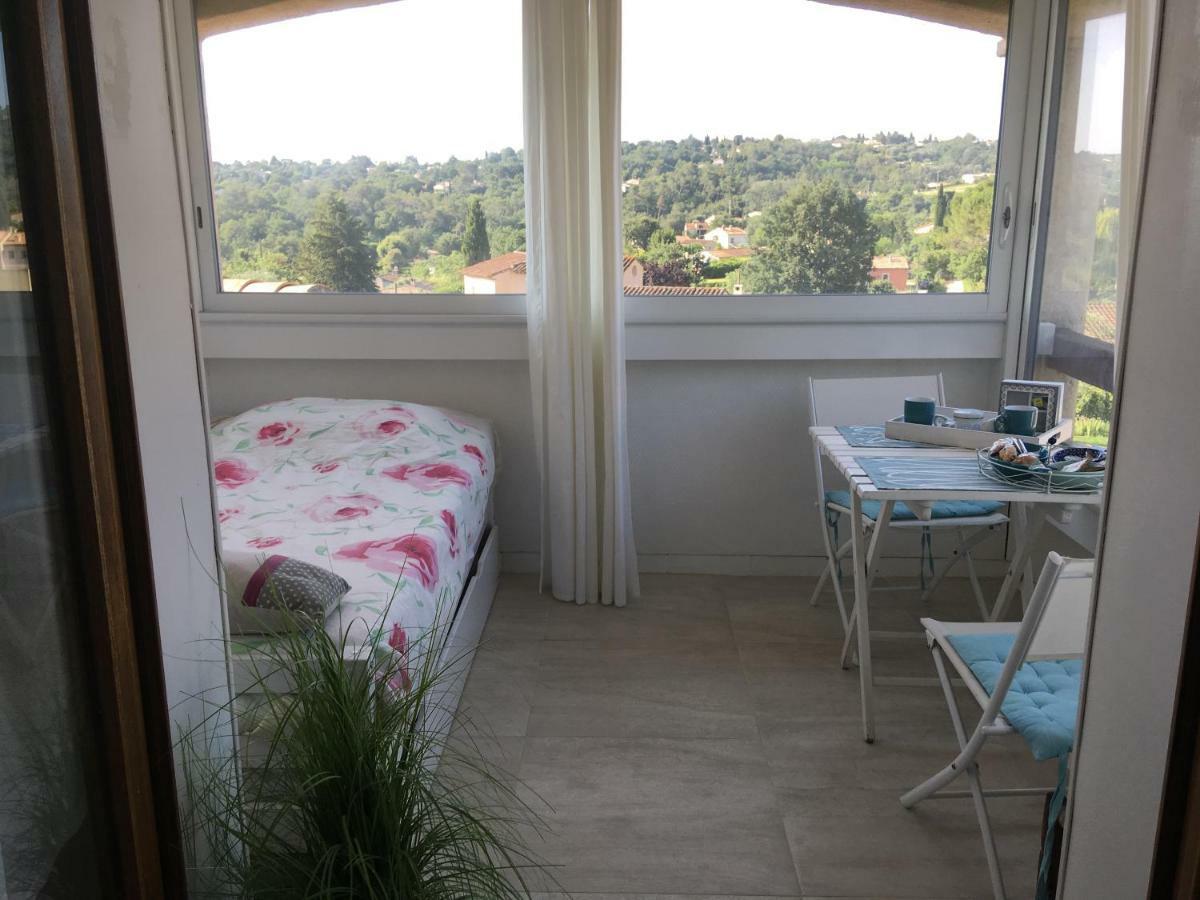 Bed & Breakfast Les Lillas Saint-Jeannet  Eksteriør billede